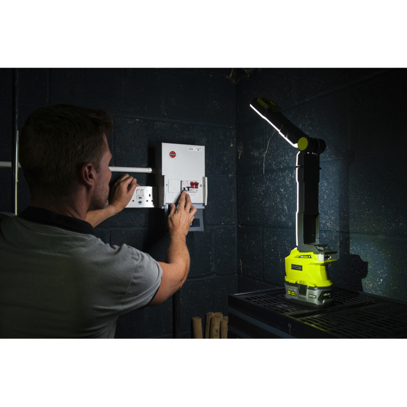 Фонарь Ryobi ONE + R18ALF-0 (5133002304)
