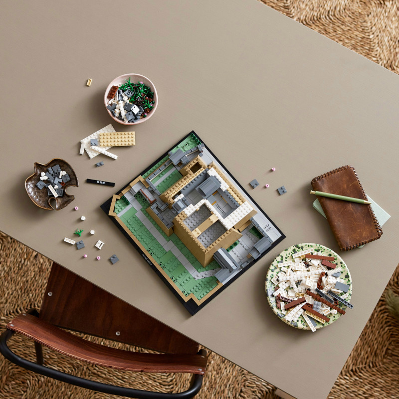 Конструктор LEGO Architecture Замок Хімеддзі (21060)
