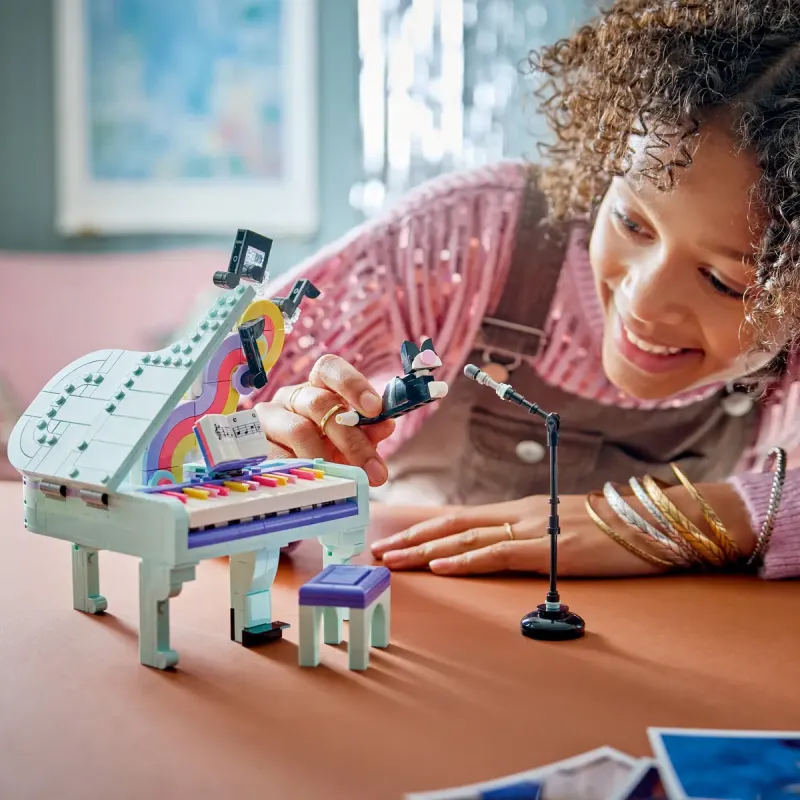 Конструктор LEGO Creator Фортепіано з котом (31392)