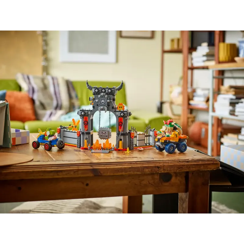 Конструктор LEGO Super Mario Mario Kart – Bowser та його замок (72039)