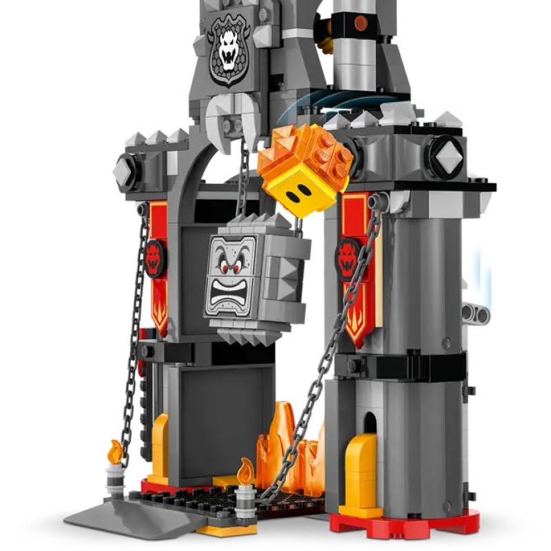 Конструктор LEGO Super Mario Mario Kart – Bowser та його замок (72039)