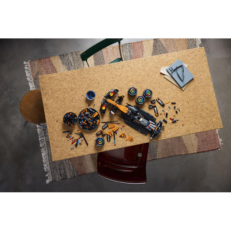 Конструктор LEGO Technic McLaren MCL39 F1 (42228)