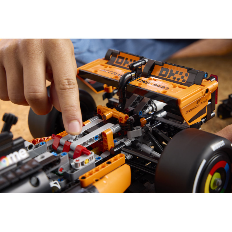 Конструктор LEGO Technic McLaren MCL39 F1 (42228)