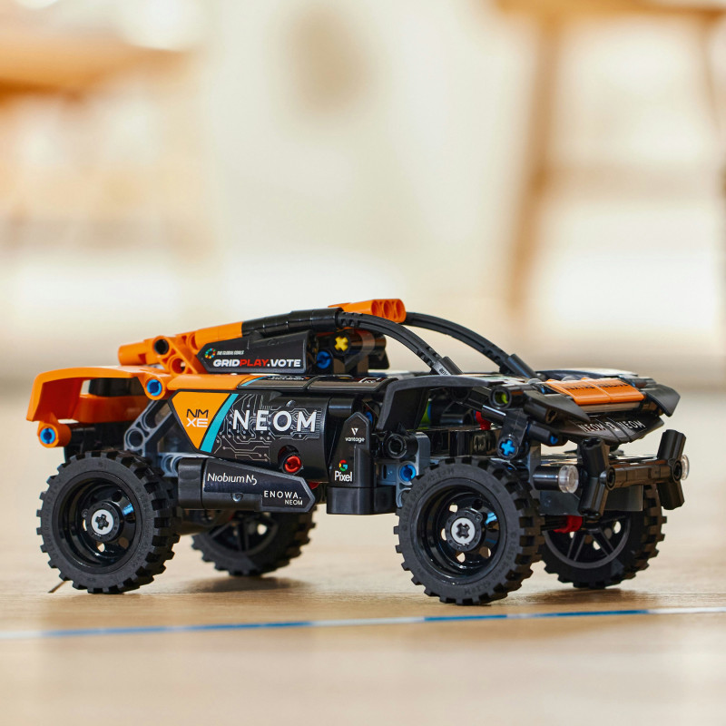 Конструктор LEGO Technic Neom McLaren Extreme E (42166)