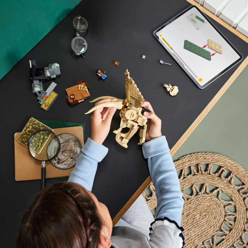 Конструктор LEGO Jurassic World Скам'янілості динозаврів: череп трицератопсу (76969)