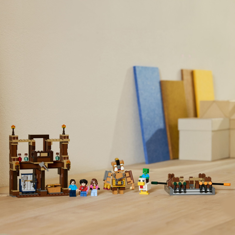 Конструктор LEGO Minecraft Бійцівський ринг у лісовому маєтку (21272)