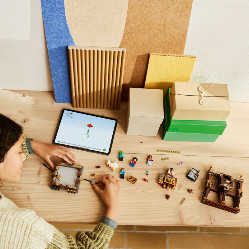 Конструктор LEGO Minecraft Бійцівський ринг у лісовому маєтку (21272)