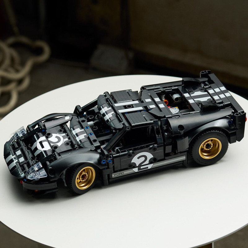 Конструктор LEGO Technic Автомобіль для перегонів Ford GT40 MKII 1966 року (42223)