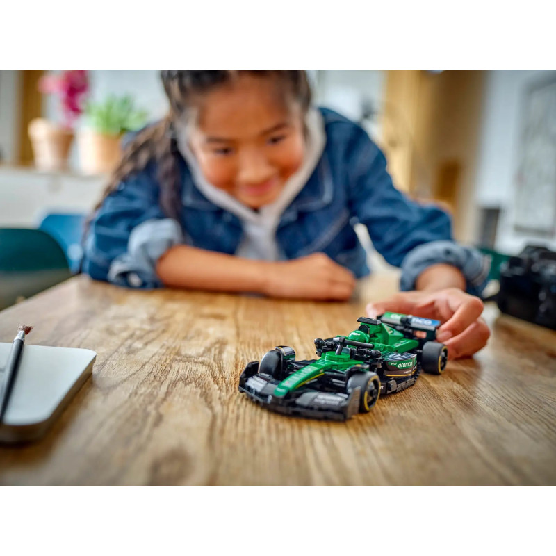 Конструктор LEGO Speed Champions Авто Aston Martin AMR24 (77245)