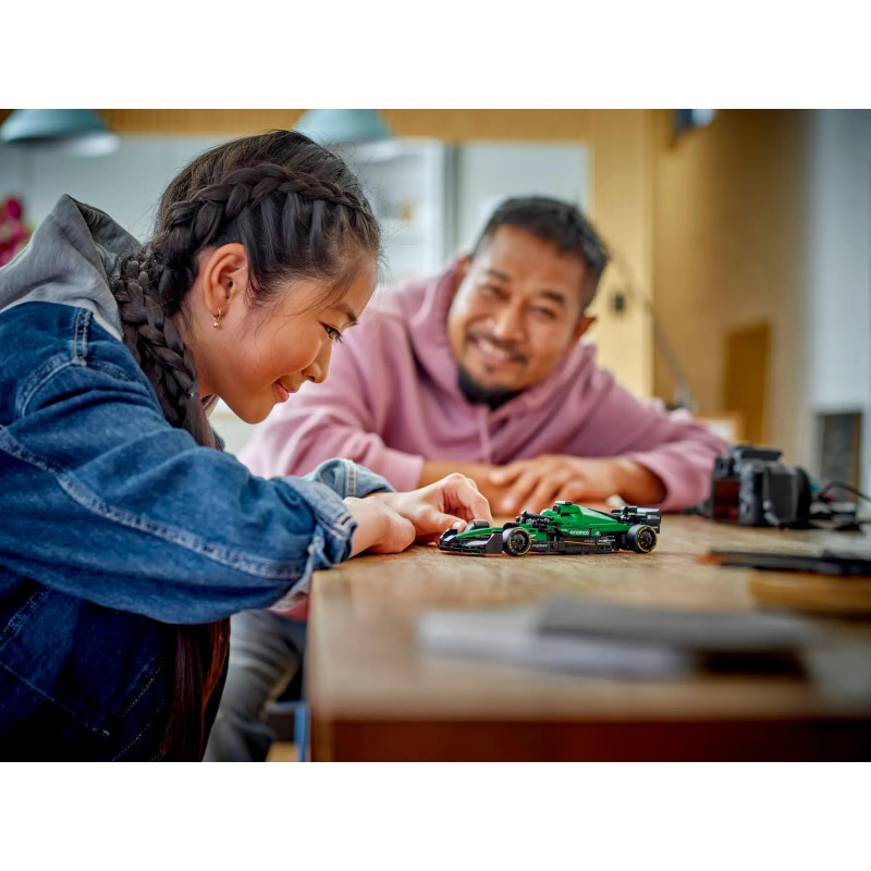 Конструктор LEGO Speed Champions Авто Aston Martin AMR24 (77245)