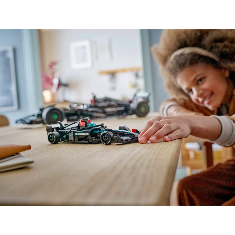 Конструктор LEGO Speed Champions Автомобіль для перегонів Mercedes-AMG F1 W15 (77244)