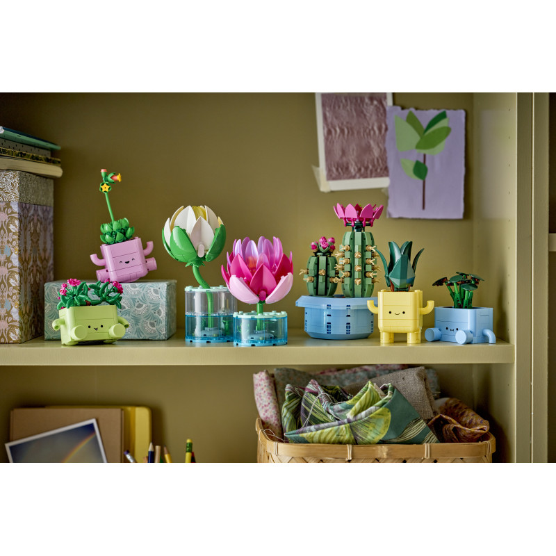 Конструктор LEGO Botanicals Лаття 11511