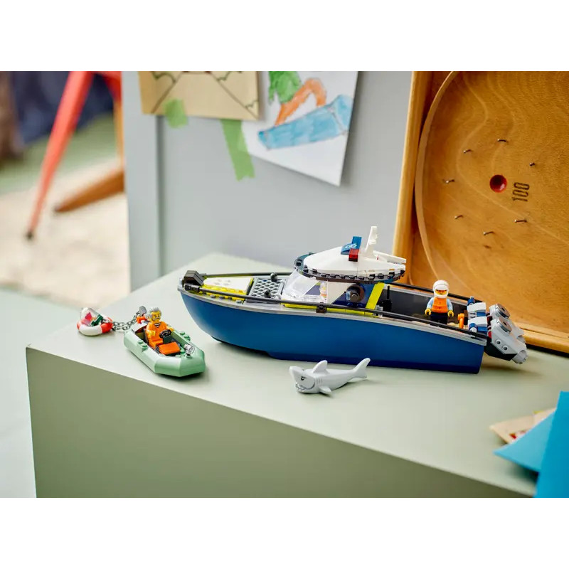 Конструктор LEGO City Переслідування на поліц катері (60456)