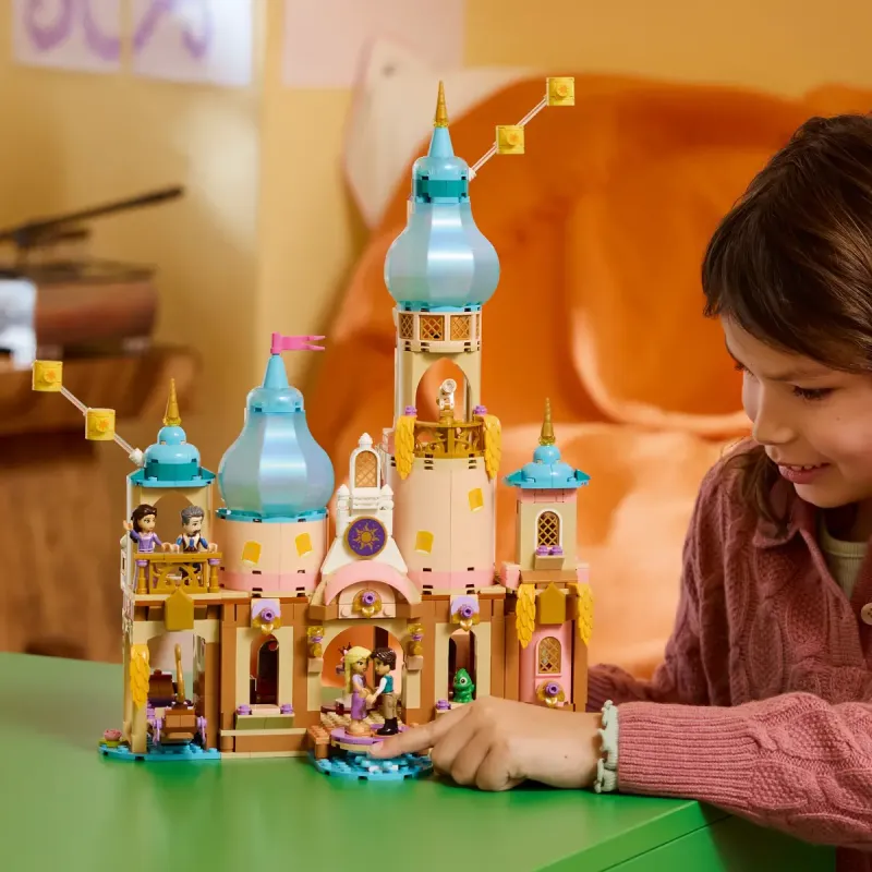 Конструктор LEGO Disney Princess Замок Рапунцель (43297)