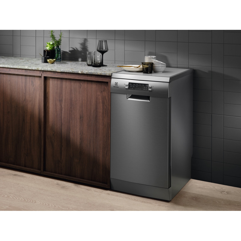 Посудомоечная машина Electrolux ESS64321SX