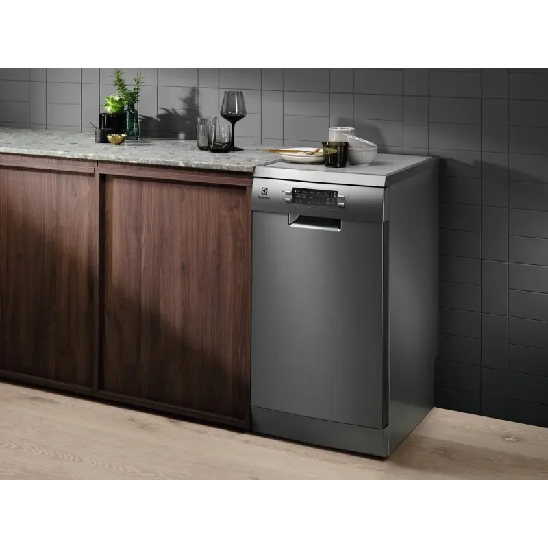 Посудомоечная машина Electrolux ESS64321SX