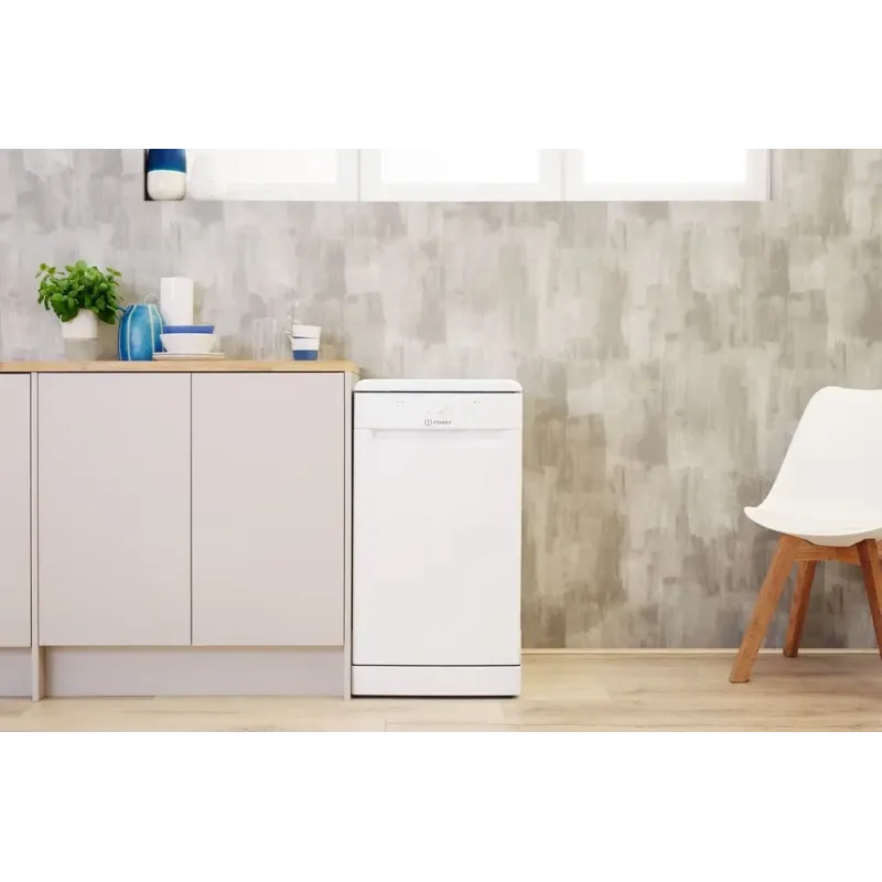 Посудомоечная машина Indesit DSCFE1B10S