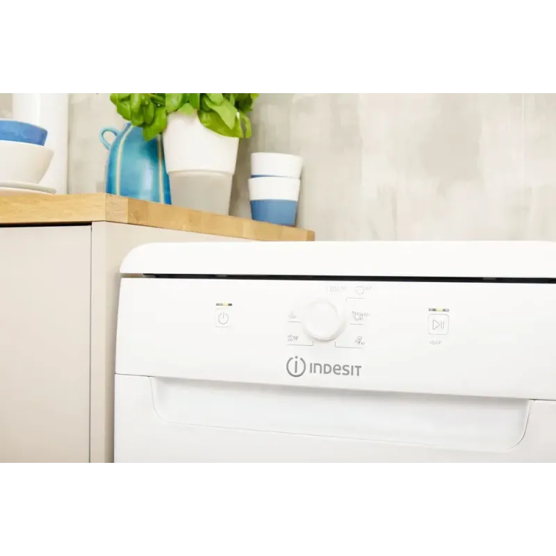 Посудомоечная машина Indesit DSCFE1B10S