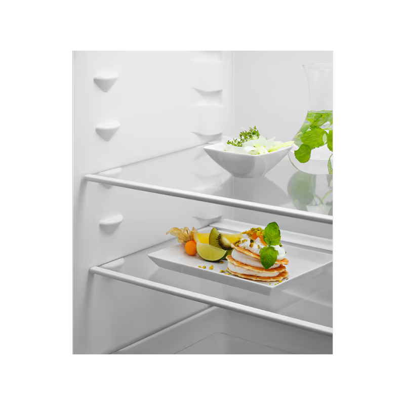 Встраиваемый холодильник Electrolux ERD6DE18S4