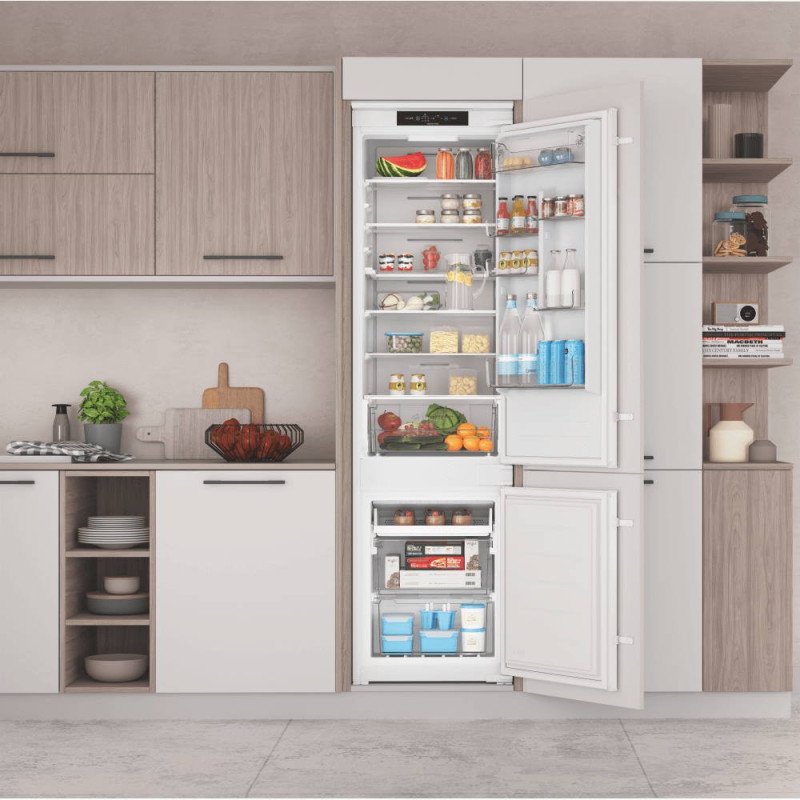 Indesit INC20T321EU
