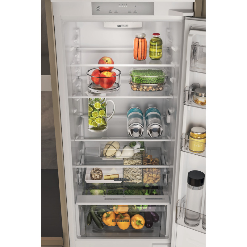 Встраиваемый холодильник Whirlpool WHC20D023B1SF