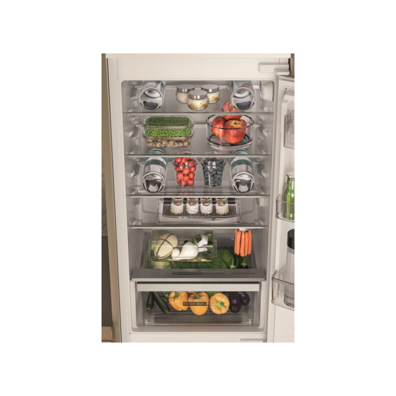Встраиваемый холодильник Whirlpool WHC18D011C1SF
