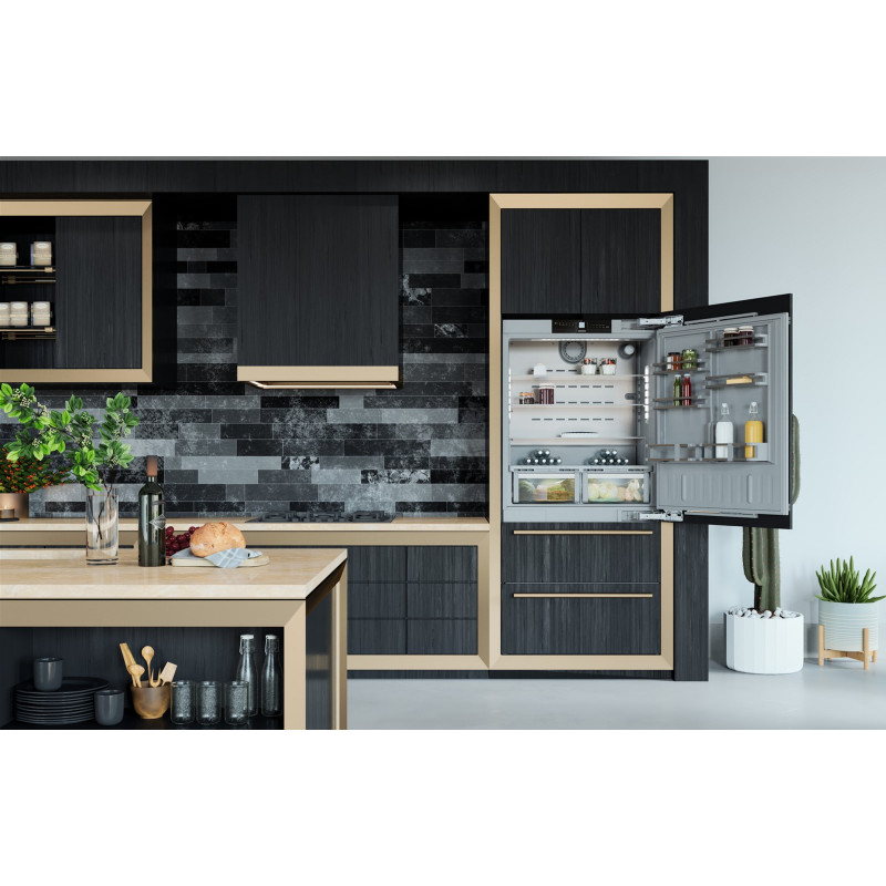 Встраиваемый холодильник Liebherr ECBNe 8870