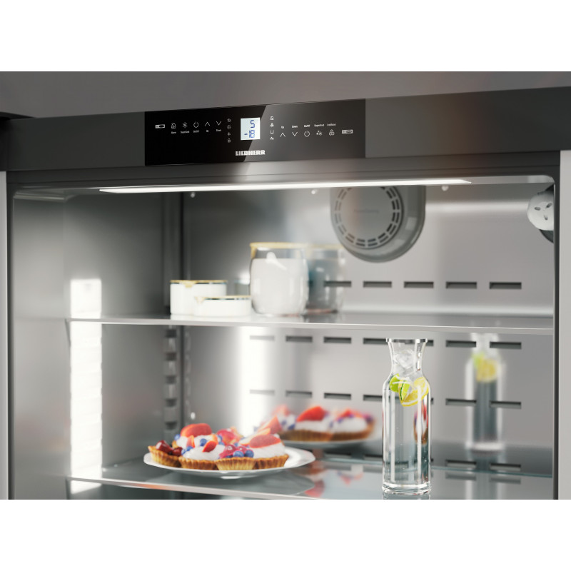 Встраиваемый холодильник Liebherr ECBNe 8870