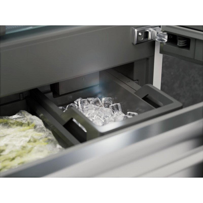 Встраиваемый холодильник Liebherr ECBNe 8870