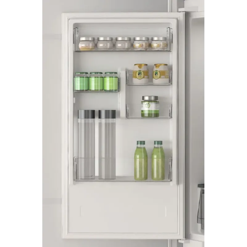 Встраиваемый холодильник Whirlpool WHC18T132