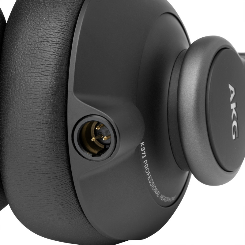 AKG  K371