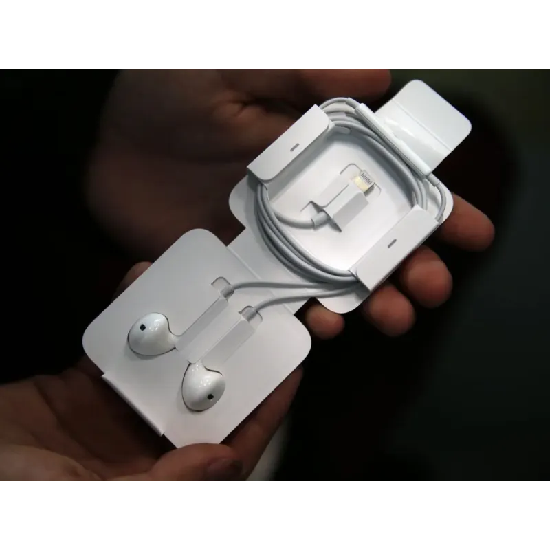 Наушники Apple EarPods with Lightning (MWTY3ZM/A)