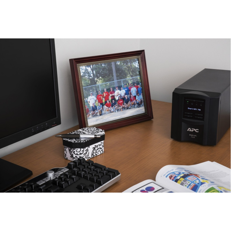 APC Smart-UPS 1500VA LCD (SMT1500IC)