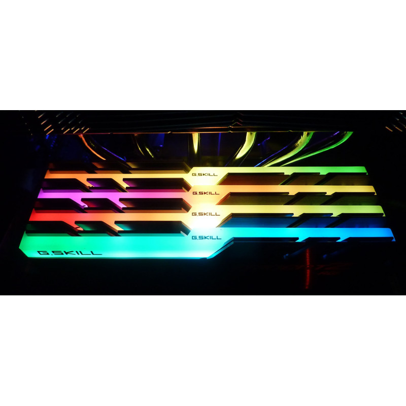 Оперативна пам'ять G.Skill DDR4-4000 16384MB PC4-32000 (Kit of 2x8192) Trident Z RGB (F4-4000C18D-16GTZRB)