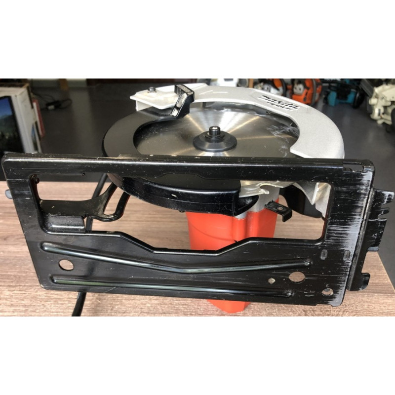 Makita M5802