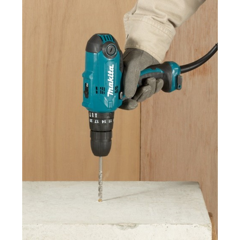MAKITA HP0300
