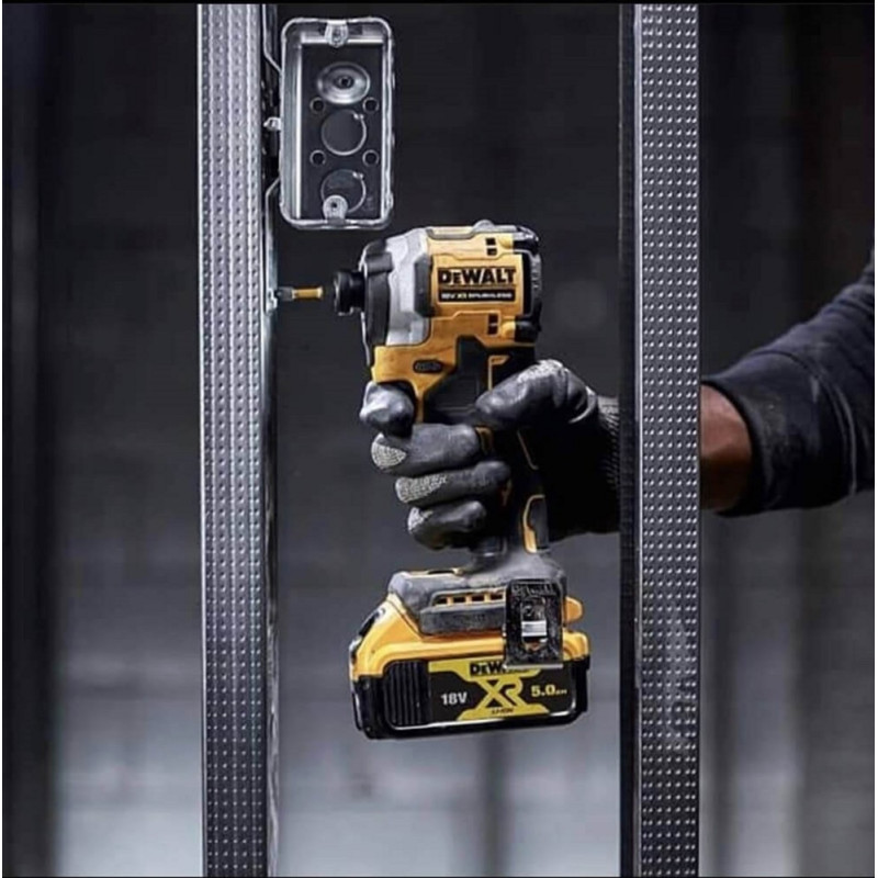 DeWALT DCF850N