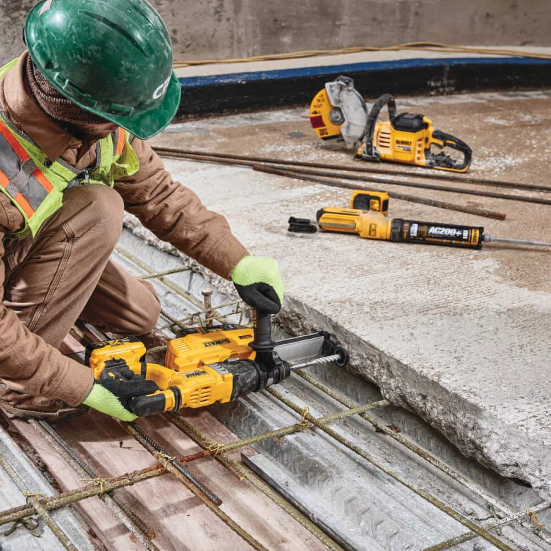 Перфоратор DeWALT DCH263N