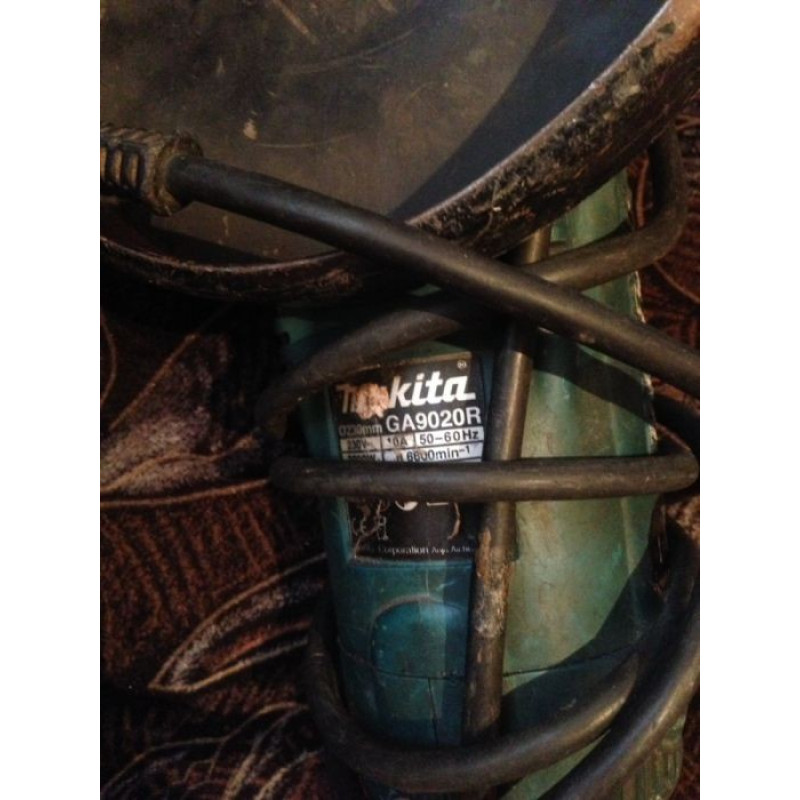 Makita GA9020RF