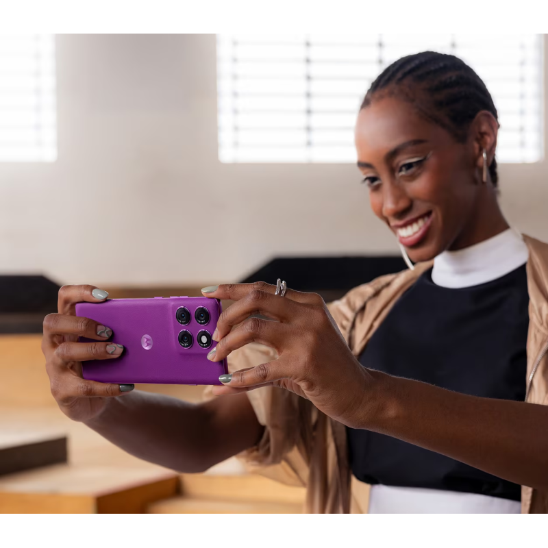 Смартфон Motorola Moto Edge 60 Pro 8/256GB Sparkling Grape (PB7X0089RS)